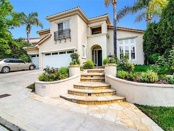 2nd image of 7268 Glenhaven Ct