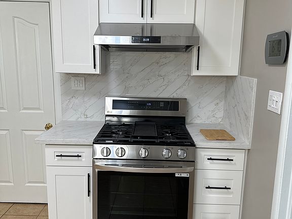 2nd image of 1777 Jonathan Ave