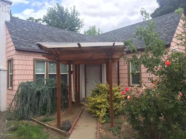 1116 S 3rd Ave, Yakima, WA 98902