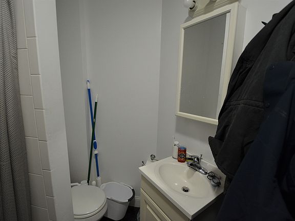 2nd image of 58 Westland Ave APT 19