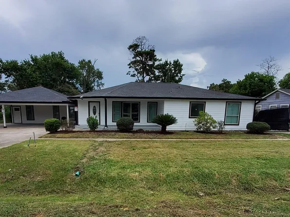 8609 Homewood Ln, Houston, TX 77028