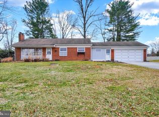 2872 S Queen St, Dallastown, PA 17313