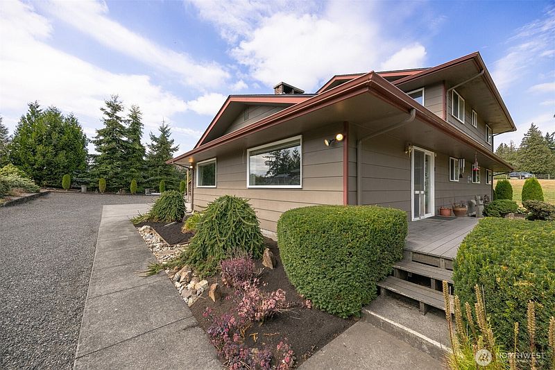 2nd image of 9471 Axlund Road