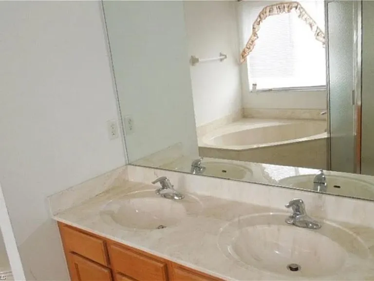 17533 Laurel Grove Ct — Photo 7