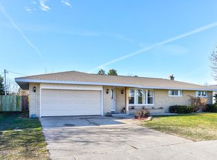 356 Hope Ave, Holland, MI 49423