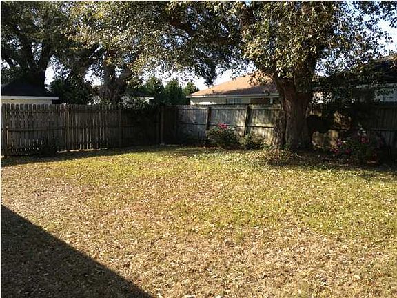 3rd image of 1462 Camrose Pl