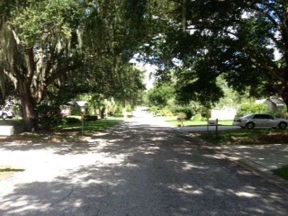 4th image of 1109 Lady Guinevere Dr