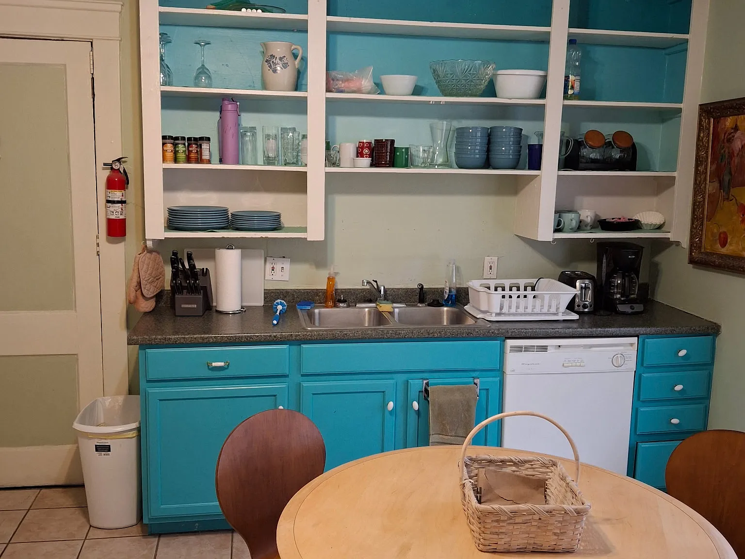 2 bed, 1200 sqft, $1,800 — Photo 2