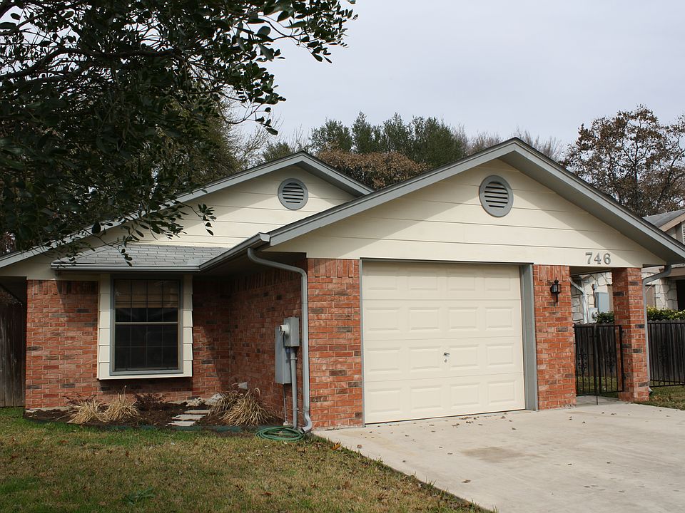 1st image of 746 Briarbend Dr