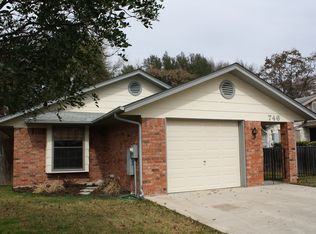746 Briarbend Dr, New Braunfels, TX 78130