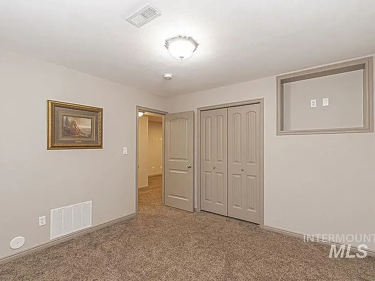 2221 S Frontier Dr — Photo 28