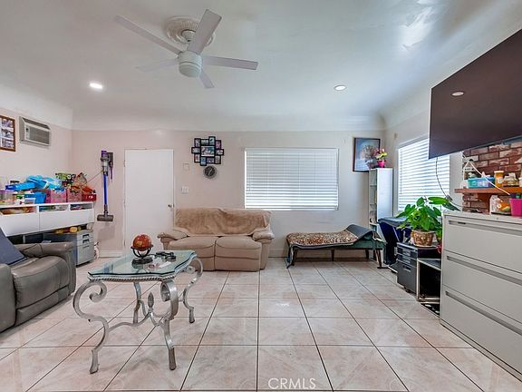 5th image of 2663 Loosmore St