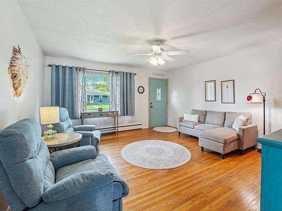 3rd image of 45 Norwood Ave
