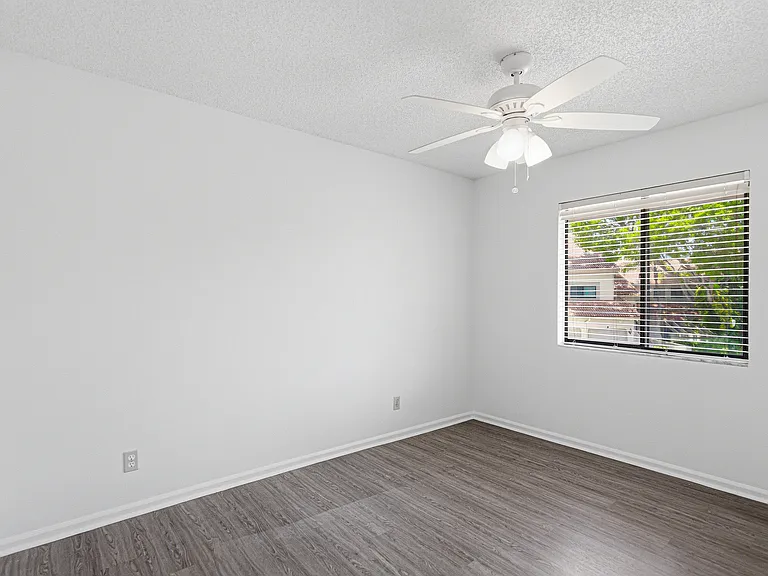 5530 Coach House Cir — Photo 19
