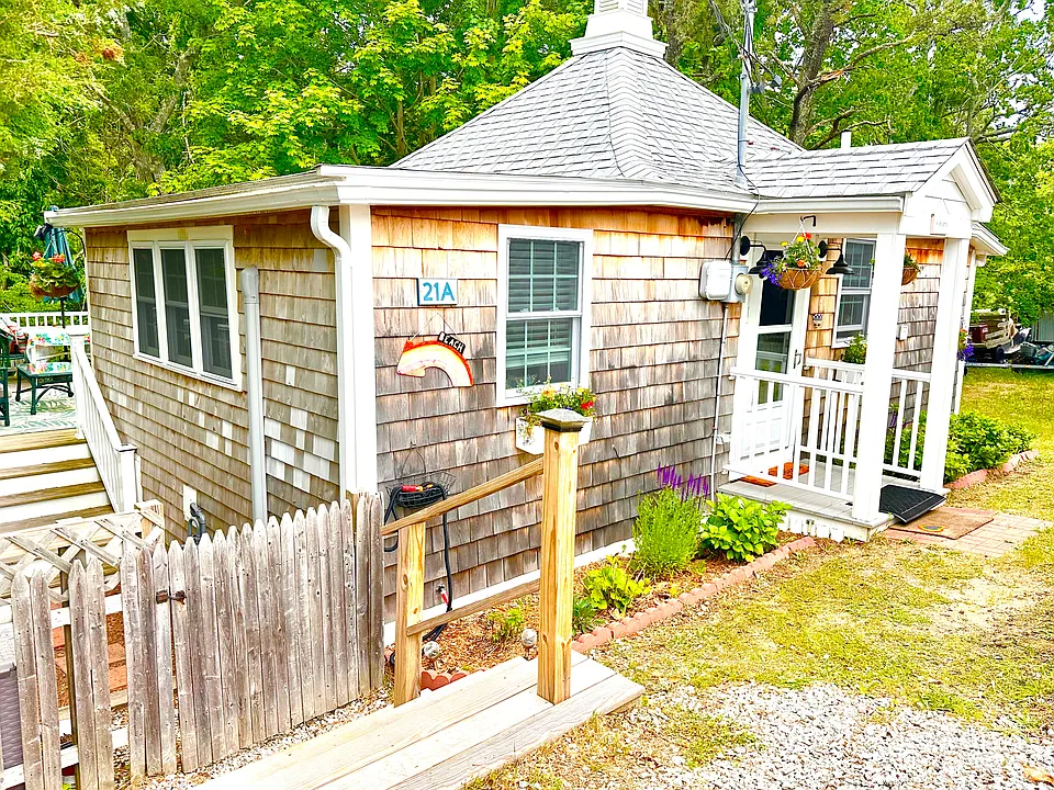 749 Head Of The Bay Rd #21A