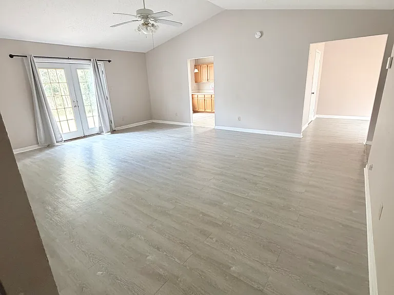2251 Woodlea Ct S — Photo 7