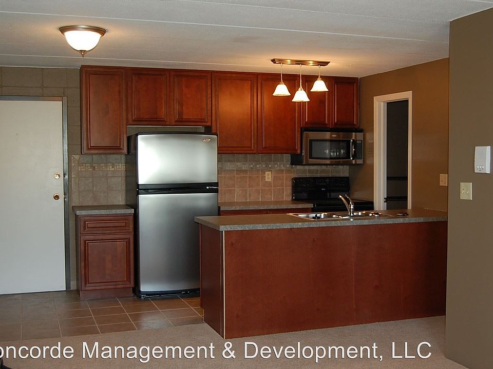 1st image of 1660 G St APT 105