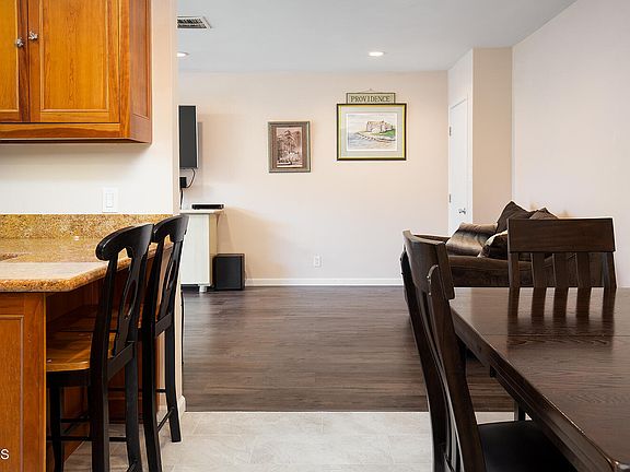 5th image of 504 N Louise St APT 10