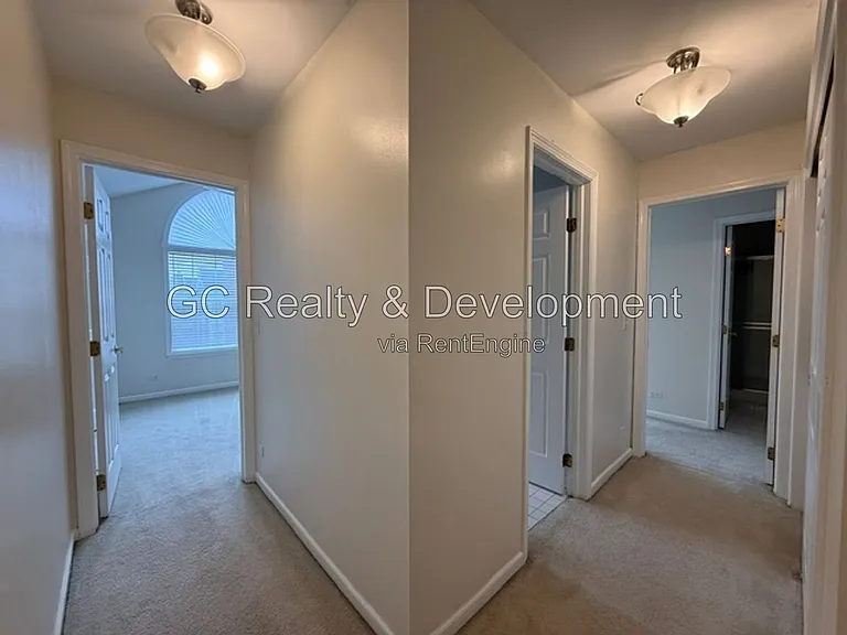 110 Allerton Dr — Photo 11