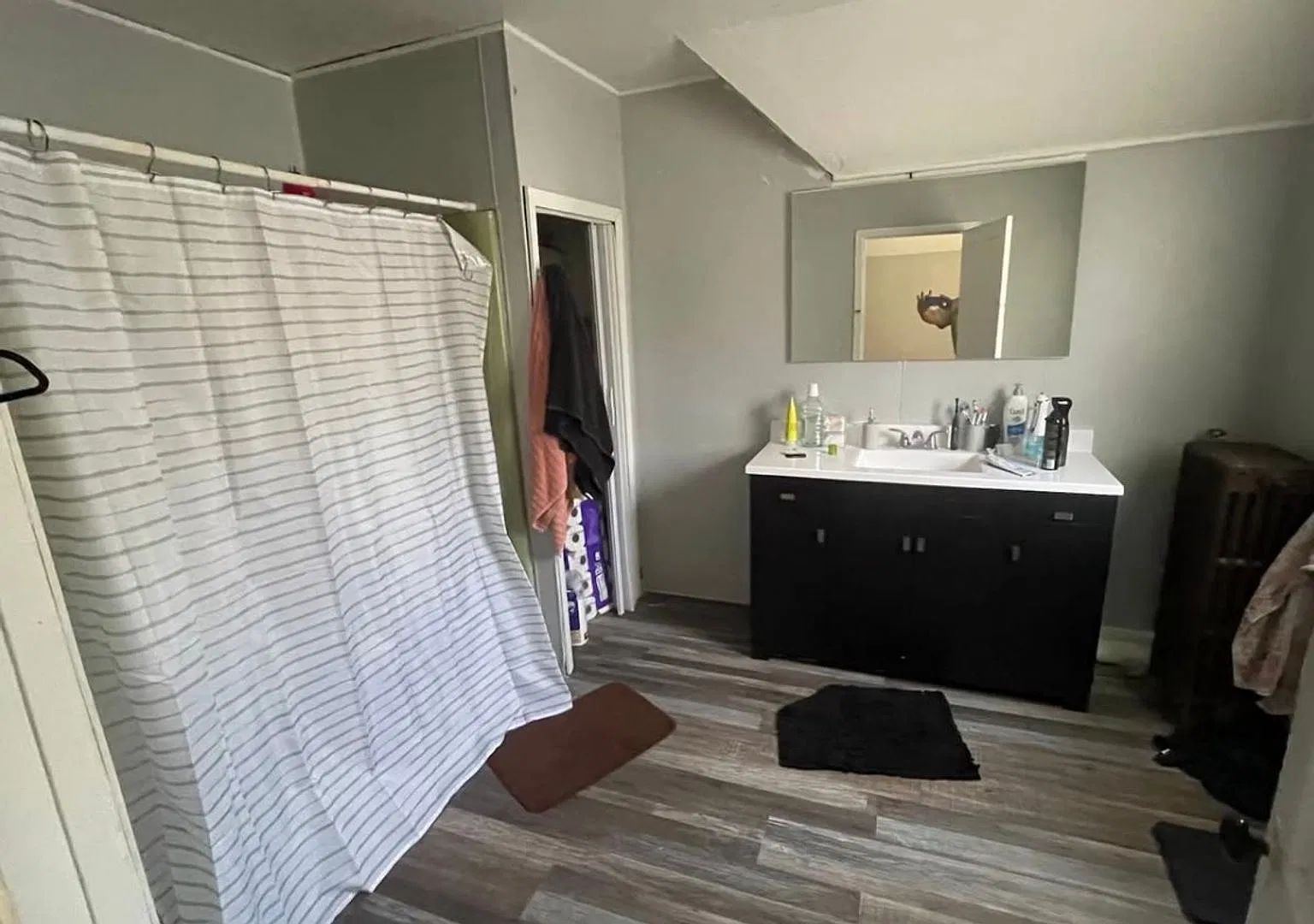 3 Bedroom 1 Bath — Photo 1