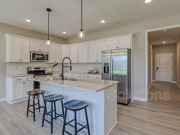 4th image of 27425 Oak View Dr