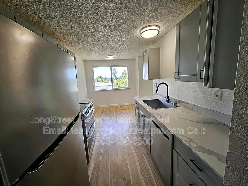 412 Pearl St #4
