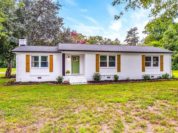 5401 Yanceyville Rd, Browns Summit, NC 27214