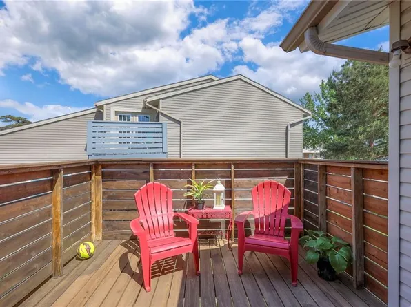 6122 E 127th St, Grandview, MO 64030