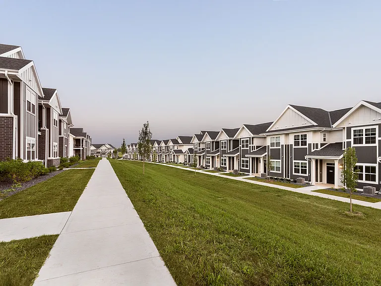 Apex at Verona Community View