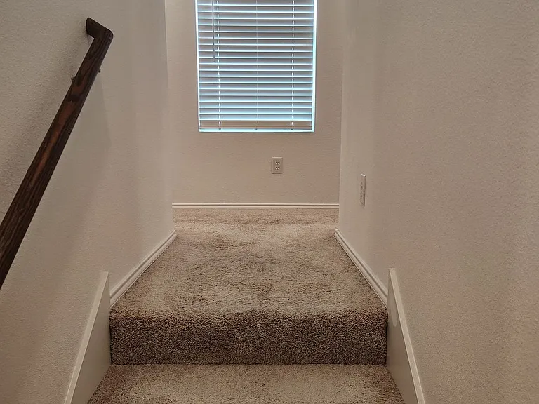 142 Plumcove Dr — Photo 17