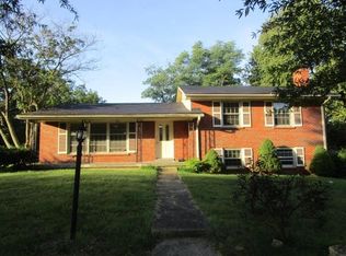 1272 Gainesway Dr, Lexington, KY 40517