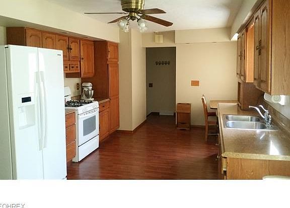 3rd image of 303 E 331st St