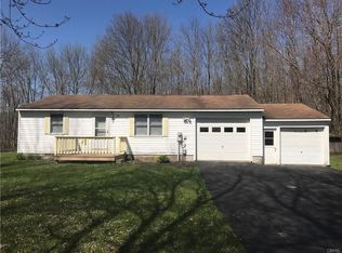 169 Peter Scott Rd, Pennellville, NY 13132