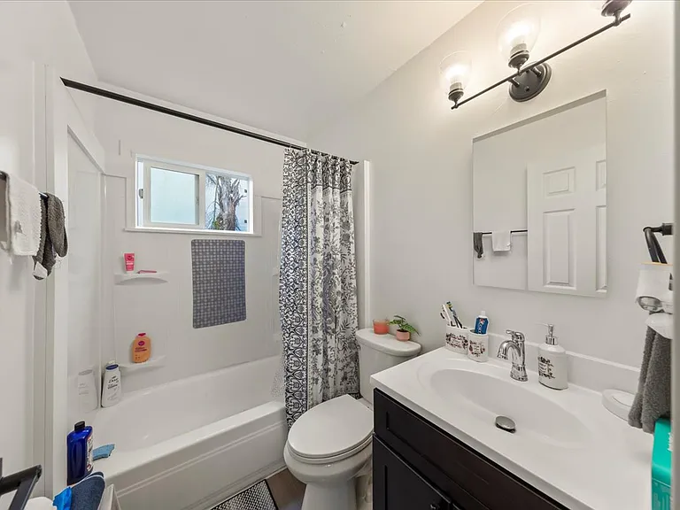 20324 Forest Ave #10 — Photo 4