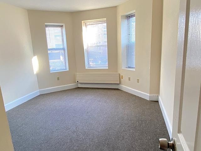 2nd image of 824 Beacon St #2D