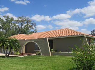 6635 Easton Dr, Sarasota, FL 34238