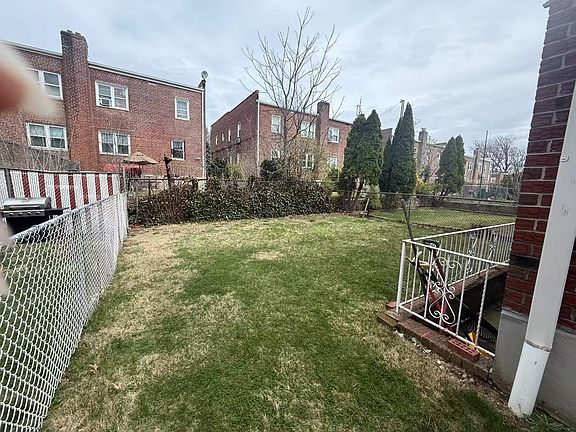 5th image of 15403 20th Ave #1