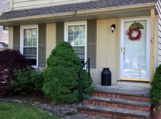 1153 Argonne Rd, South Euclid, OH 44121