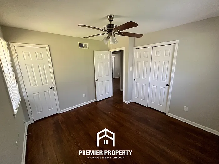 1352 Winfield Ave — Photo 12