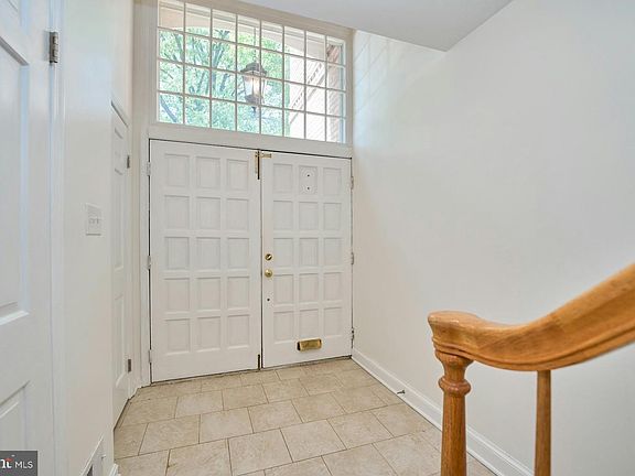 4th image of 3153 Fairbury Ln