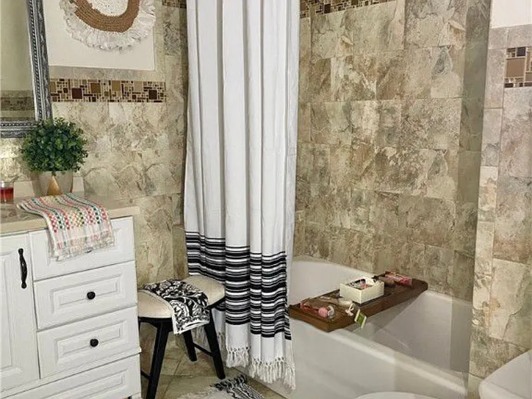 2183 Lewis Dr — Photo 13