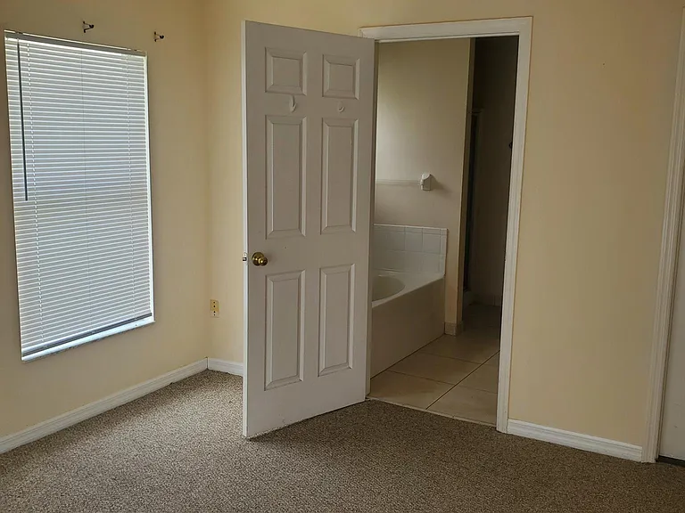 555 Hummingbird Ct — Photo 13
