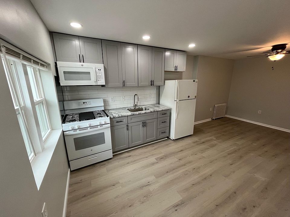 1st image of 614 Kimball St Floor 2
