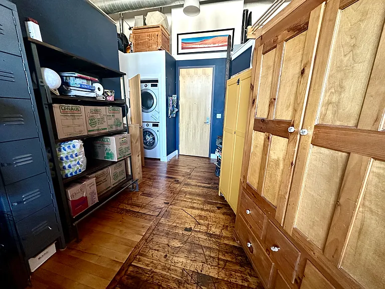 1 Westinghouse Plz #C324 — Photo 14