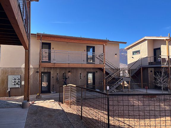 3rd image of 1185 S Murphy Ln #105A