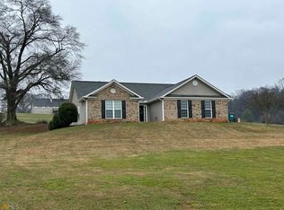 293 Middle Fork Ln, Carnesville, GA 30521