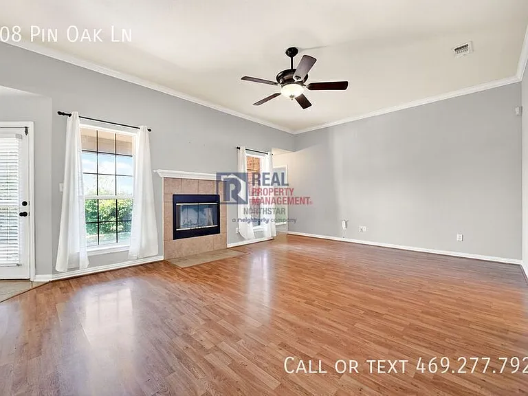 308 Pin Oak Ln — Photo 4