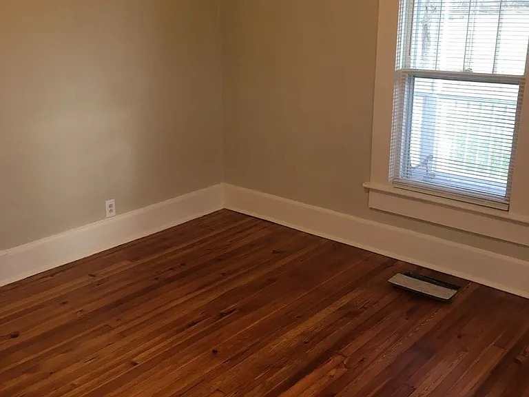 174 Yale Rd NE — Photo 8