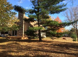 740 Grandview Rd, Hortonville, WI 54944