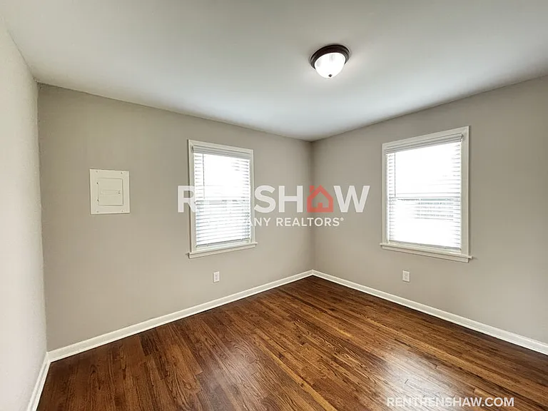 121 West St — Photo 5